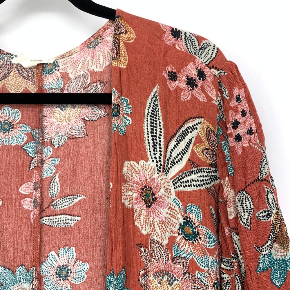 Maurices Women's Size Medium Short Sleeve Kimono Red Floral Print Open Front - Picture 3 of 6